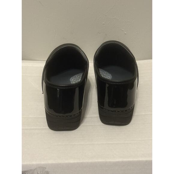 Dansko XP 2.0 Patent Black Leather Black Womens US SZ 7 EUR 37 Clogs EUC Nice - Picture 6 of 10